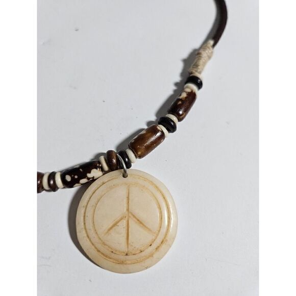 UnderGear SA873 Brown Leather Rope One Size Bone Peace Pendant India Import NEW - Picture 3 of 7